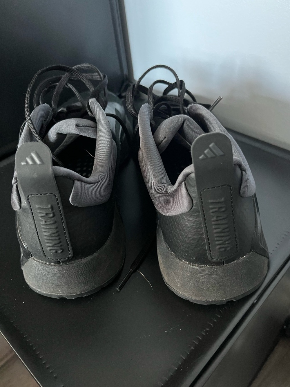 Adidas training shoe size M6/W7.5 - Picture 2 of 5